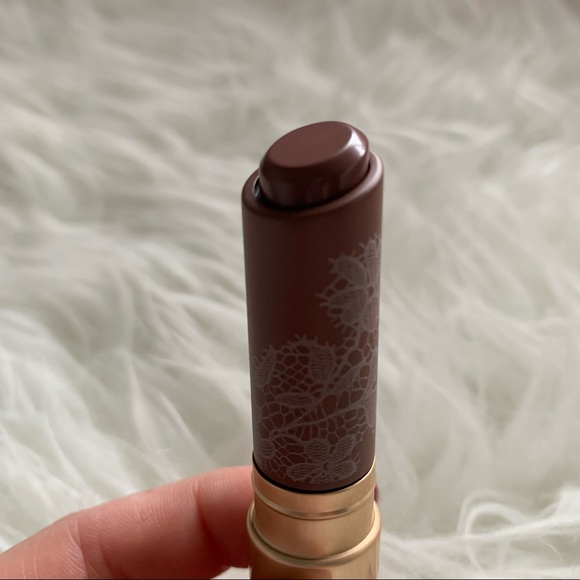 NIB Too Faced Natural Nudes Lipstick Throwin Suede - Picture 2 of 4